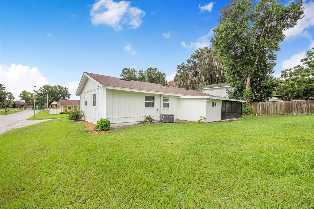 4921 Sharon Avenue Lakeland FL 33812