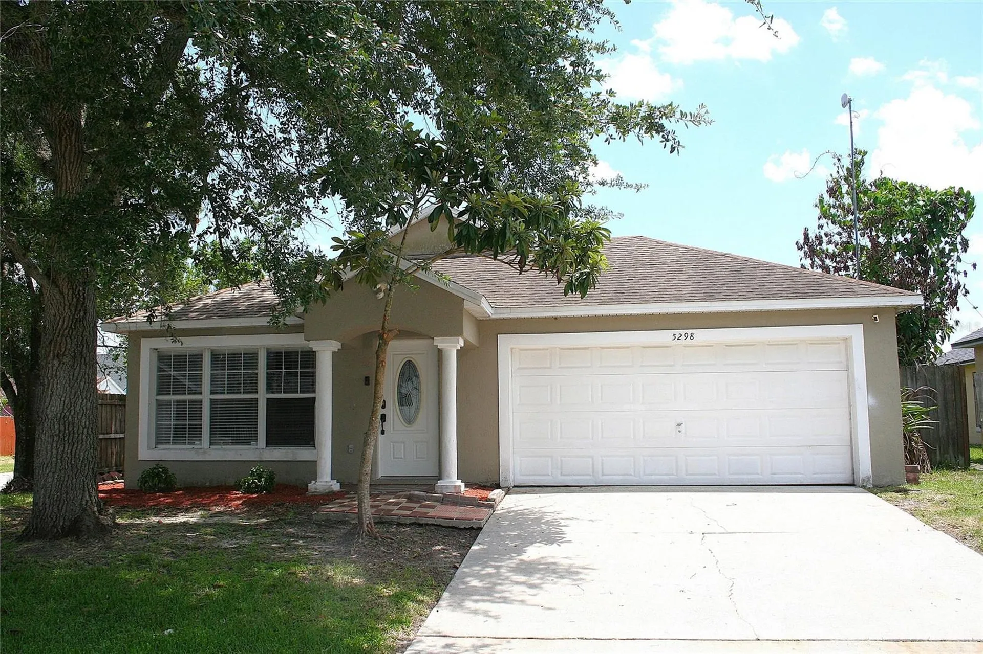 5298 Yaupon Street Orlando FL 32811