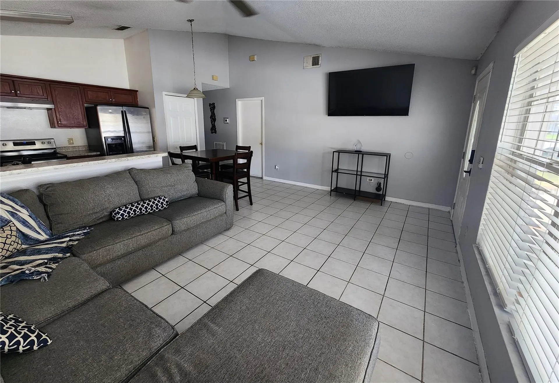 5298 Yaupon Street Orlando FL 32811