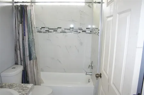 5298 Yaupon Street Orlando FL 32811