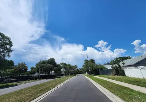5298 Yaupon Street Orlando FL 32811
