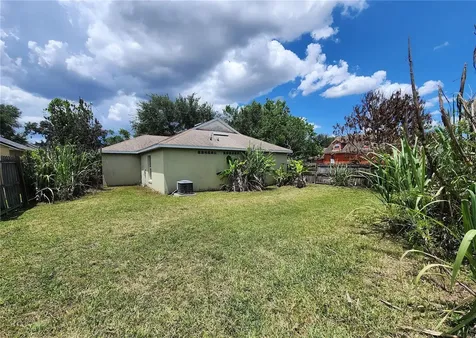 5298 Yaupon Street Orlando FL 32811
