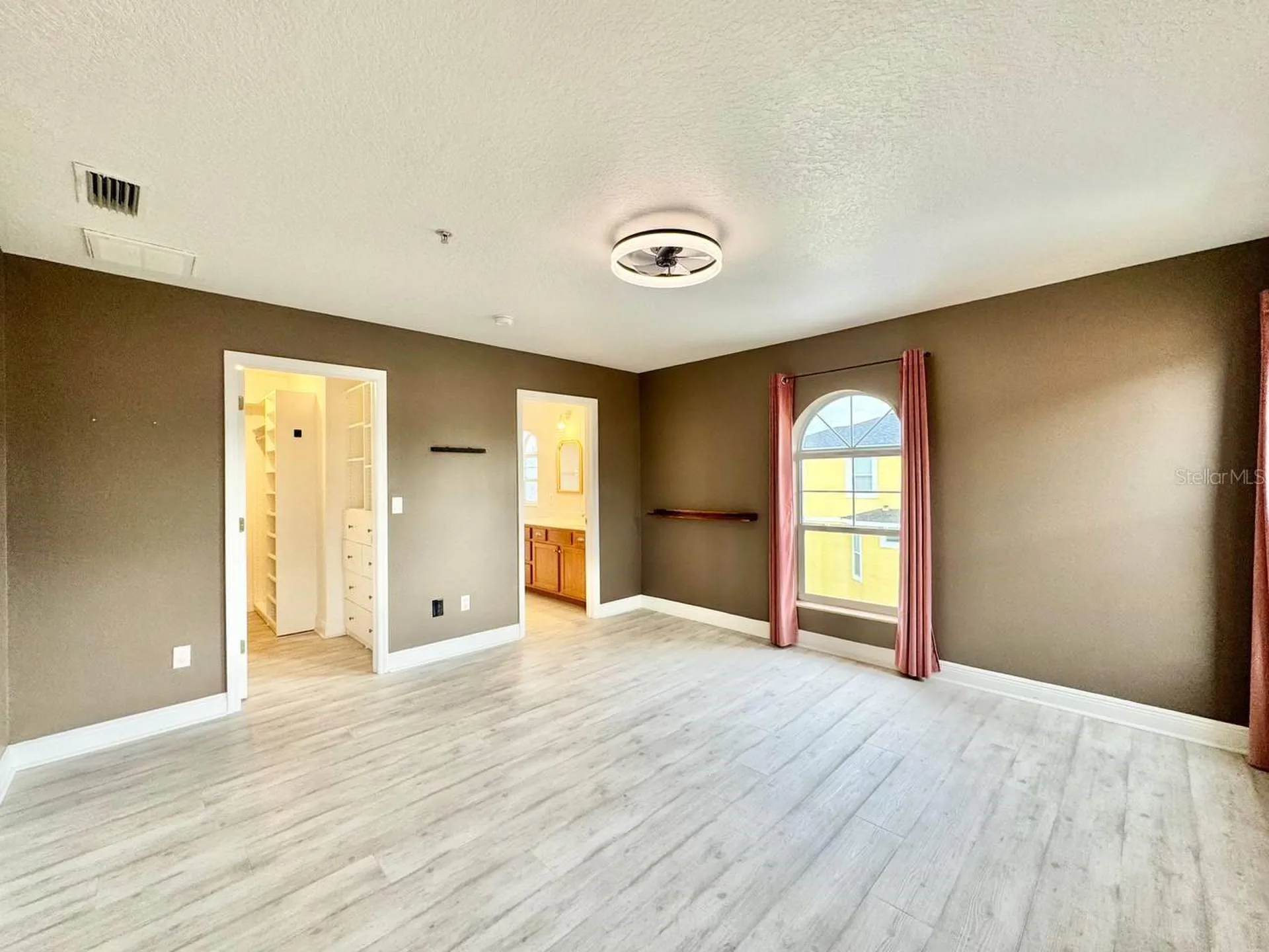 487 Bayou Village Drive Tarpon Springs FL 34689