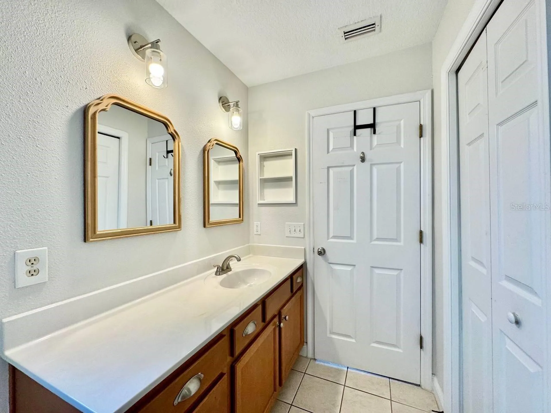487 Bayou Village Drive Tarpon Springs FL 34689