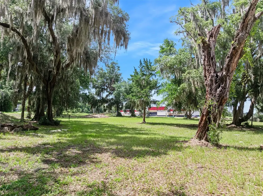 1101 N Summit Street Crescent City FL 32112