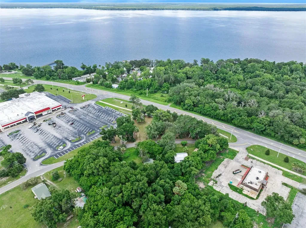 1101 N Summit Street Crescent City FL 32112