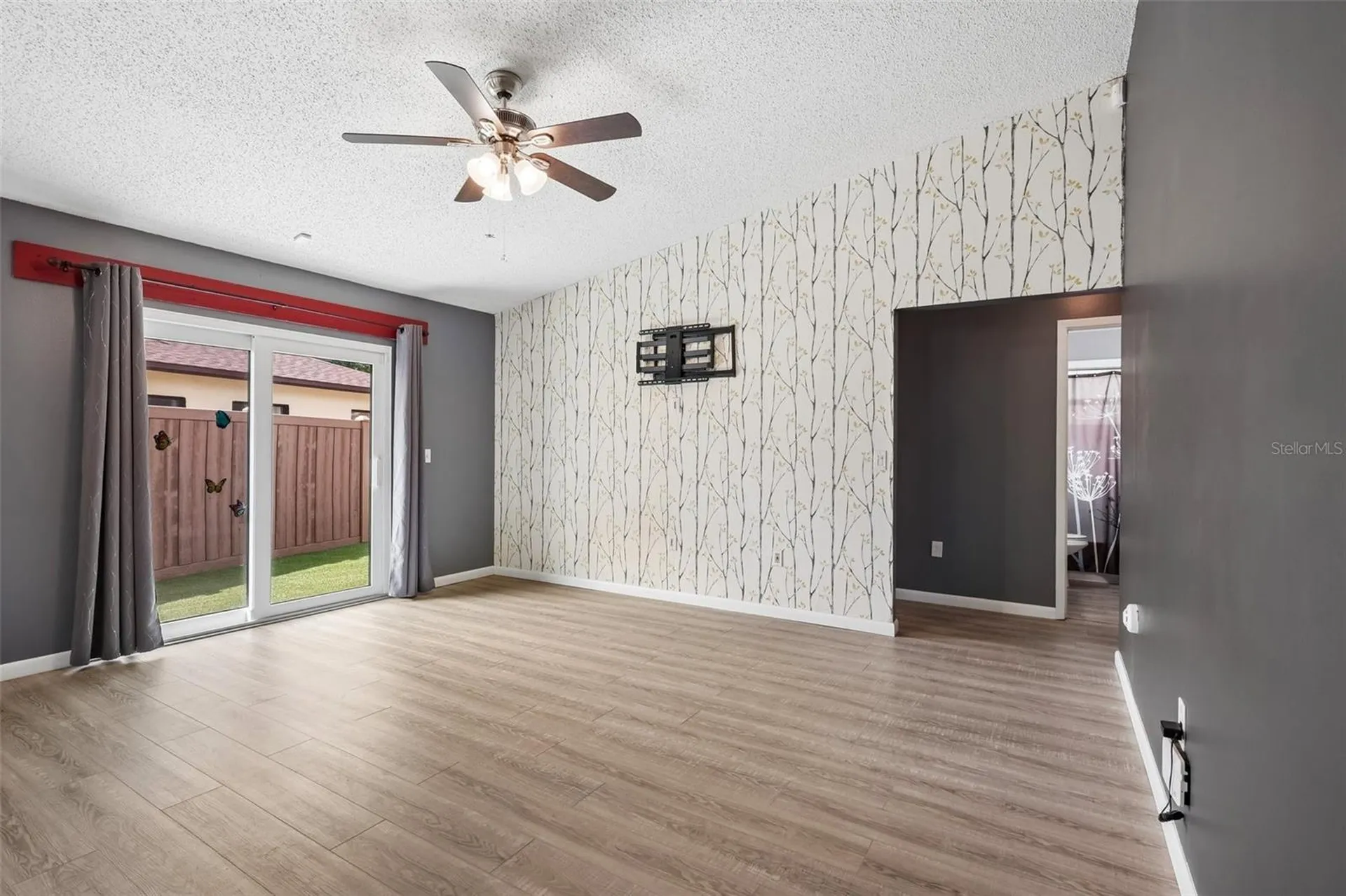 8420 N River Dune Street Tampa FL 33617