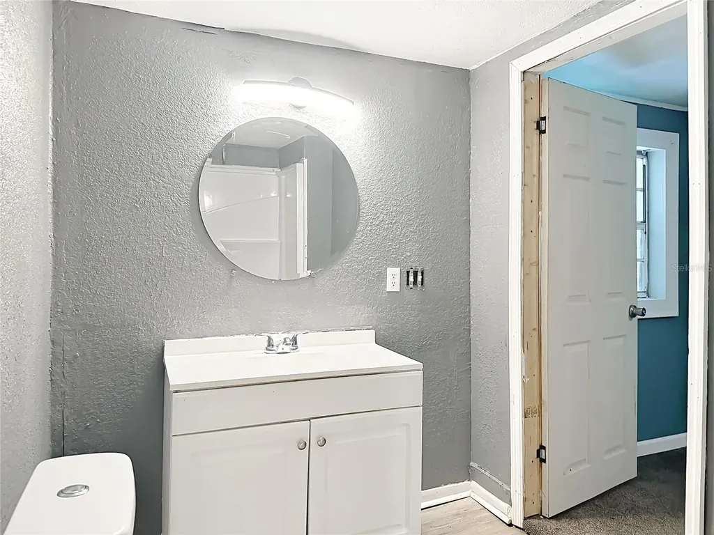 1880 Cr 422 Lake Panasoffkee FL 33538