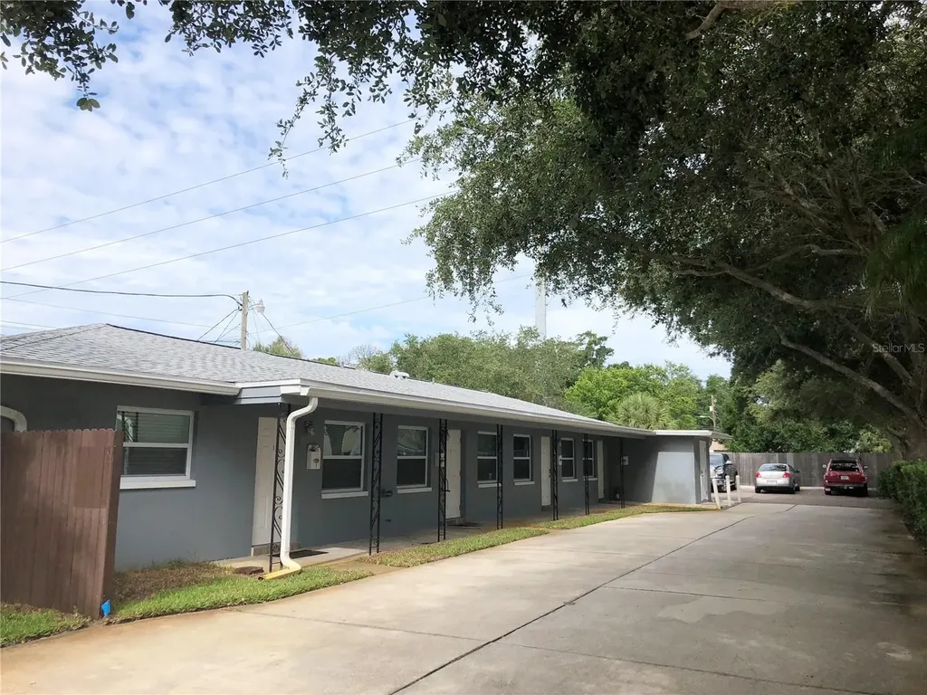 520 70th Street N St Petersburg FL 33710