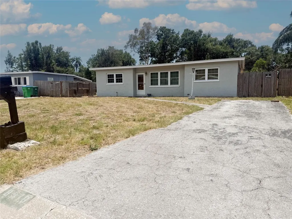 8916 Narcissus Avenue Seminole FL 33777