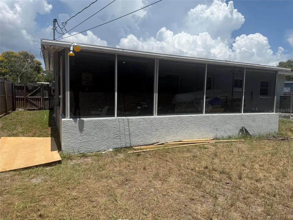 8916 Narcissus Avenue Seminole FL 33777