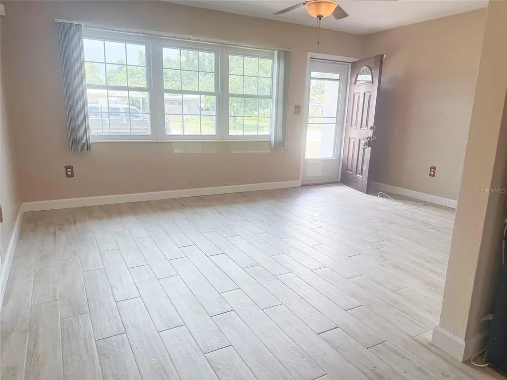 8916 Narcissus Avenue Seminole FL 33777