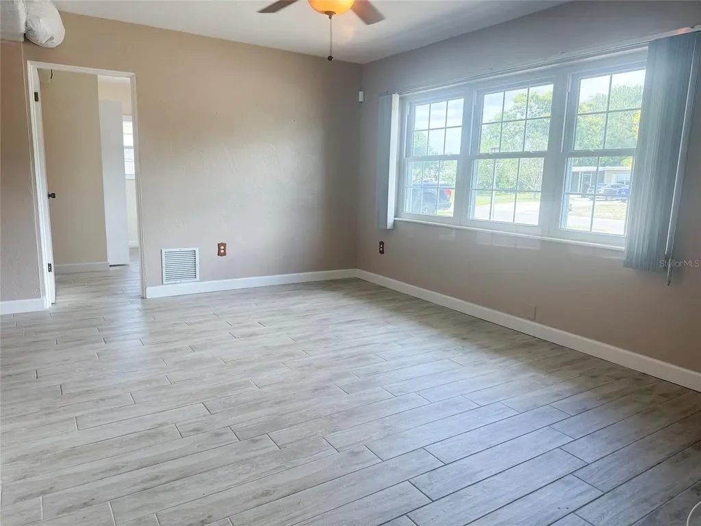 8916 Narcissus Avenue Seminole FL 33777