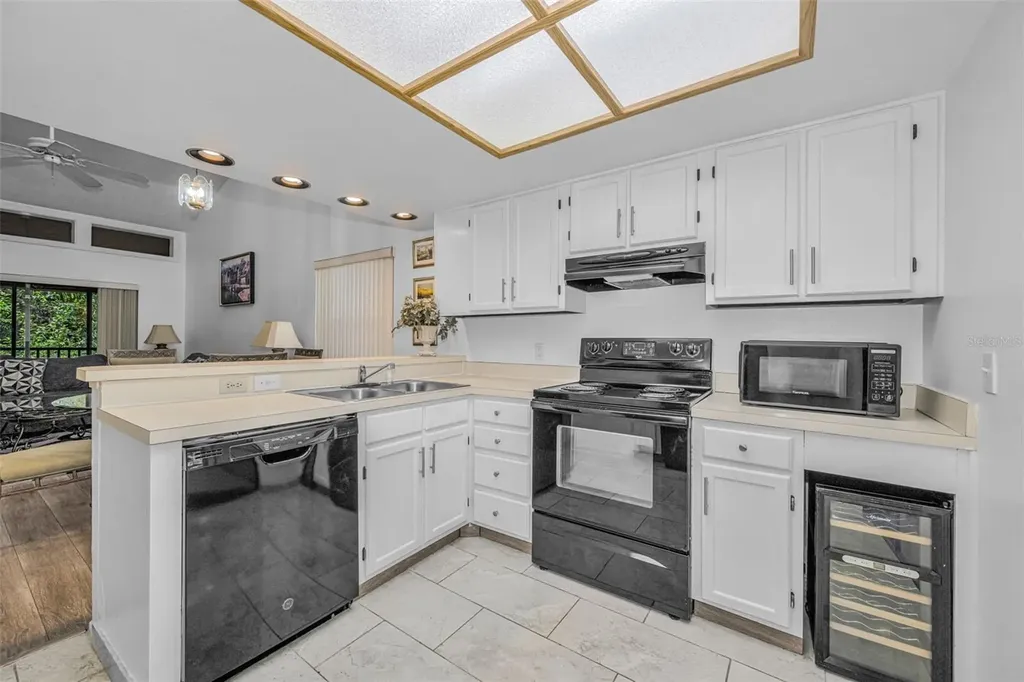 124 Woodlake Wynde Oldsmar FL 34677