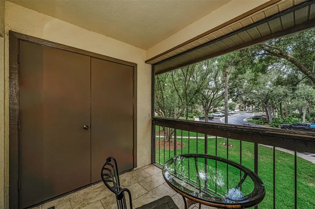 124 Woodlake Wynde Oldsmar FL 34677