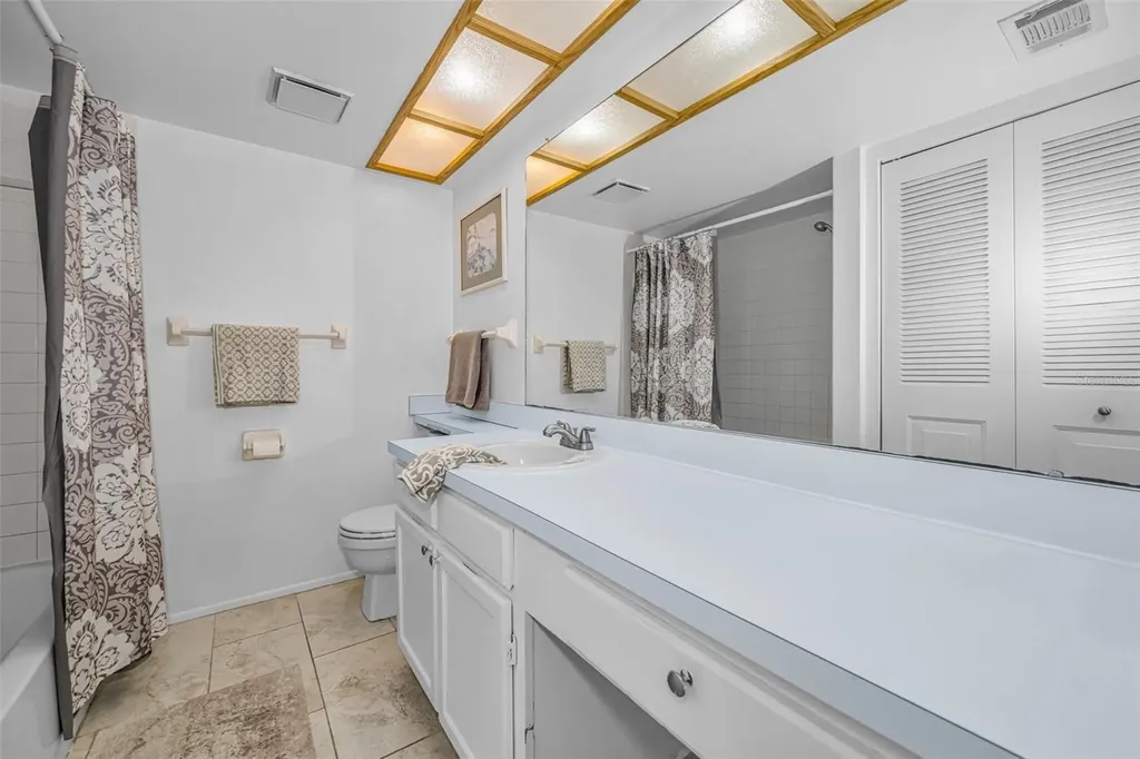 124 Woodlake Wynde Oldsmar FL 34677