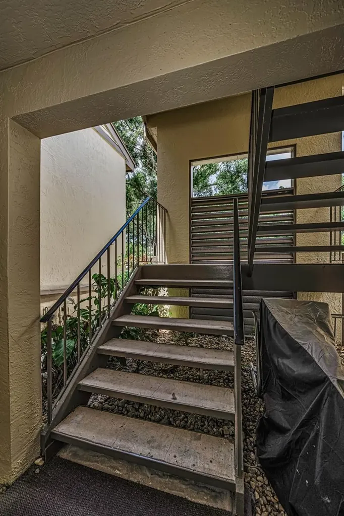 124 Woodlake Wynde Oldsmar FL 34677