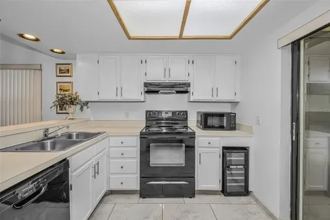 124 Woodlake Wynde Oldsmar FL 34677
