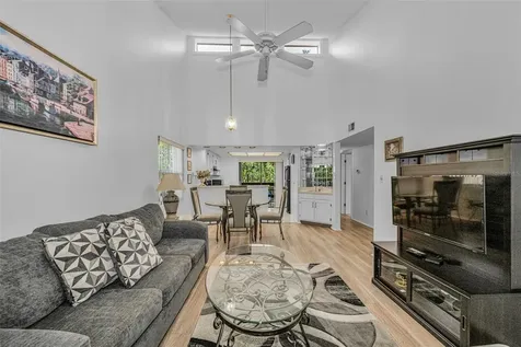 124 Woodlake Wynde Oldsmar FL 34677