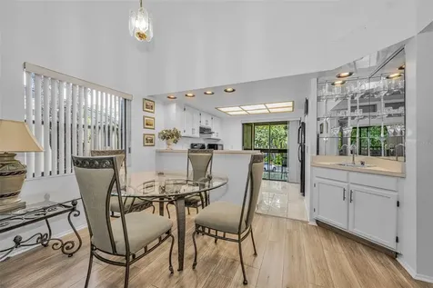 124 Woodlake Wynde Oldsmar FL 34677