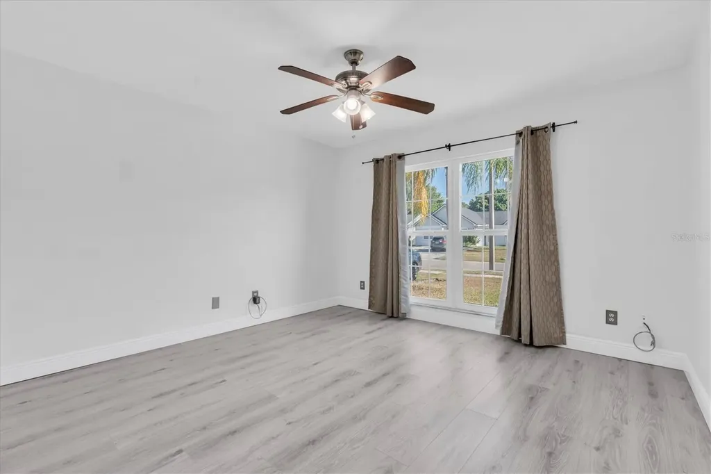 6832 Swain Avenue Tampa FL 33625