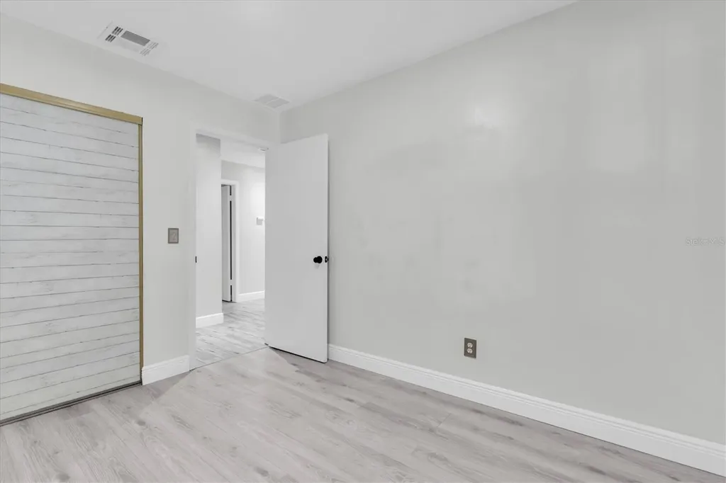 6832 Swain Avenue Tampa FL 33625