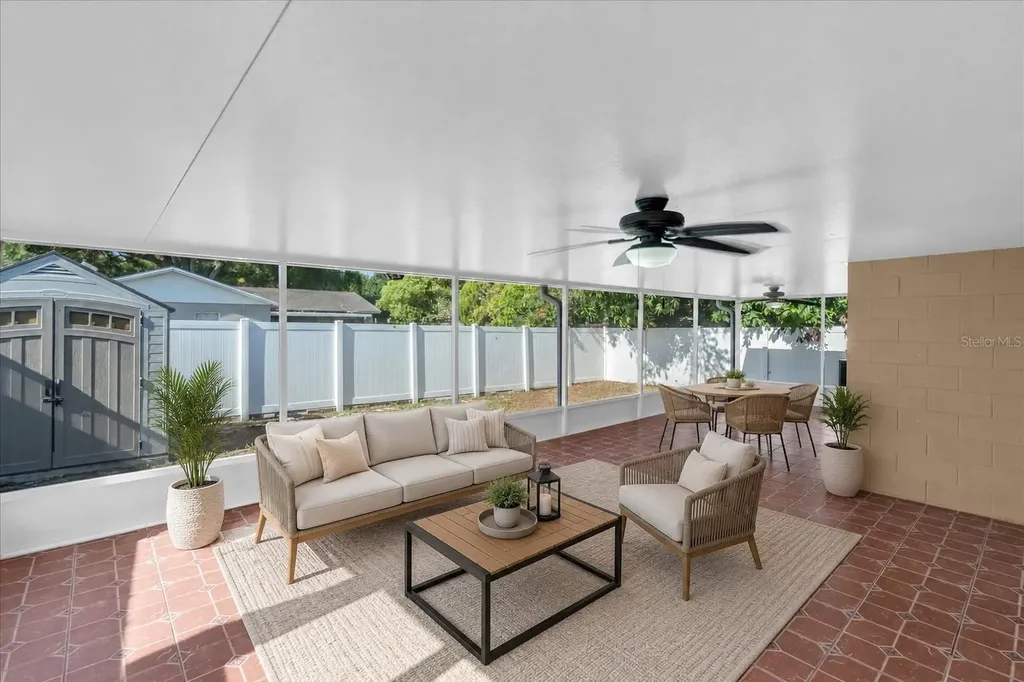 6832 Swain Avenue Tampa FL 33625