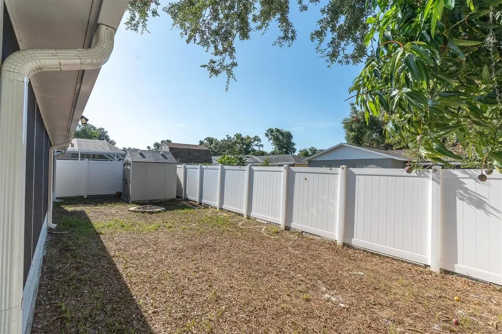 6832 Swain Avenue Tampa FL 33625