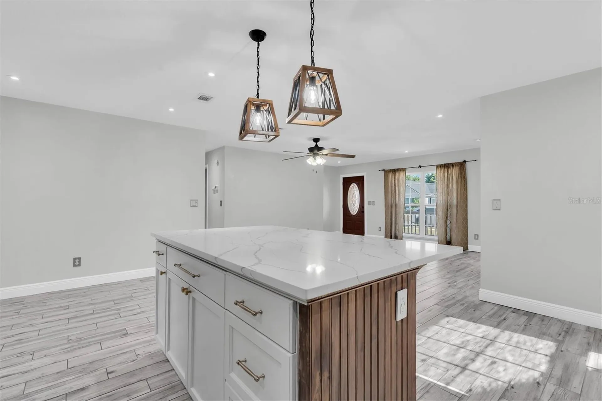 6832 Swain Avenue Tampa FL 33625