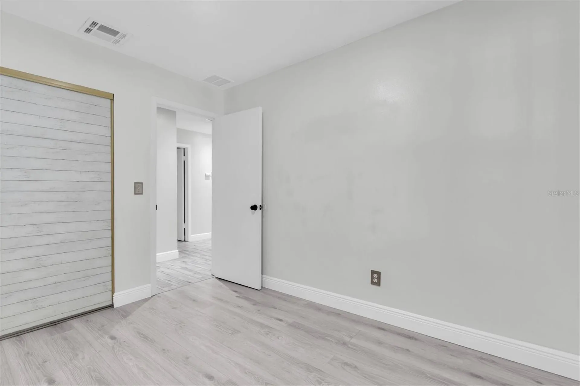 6832 Swain Avenue Tampa FL 33625