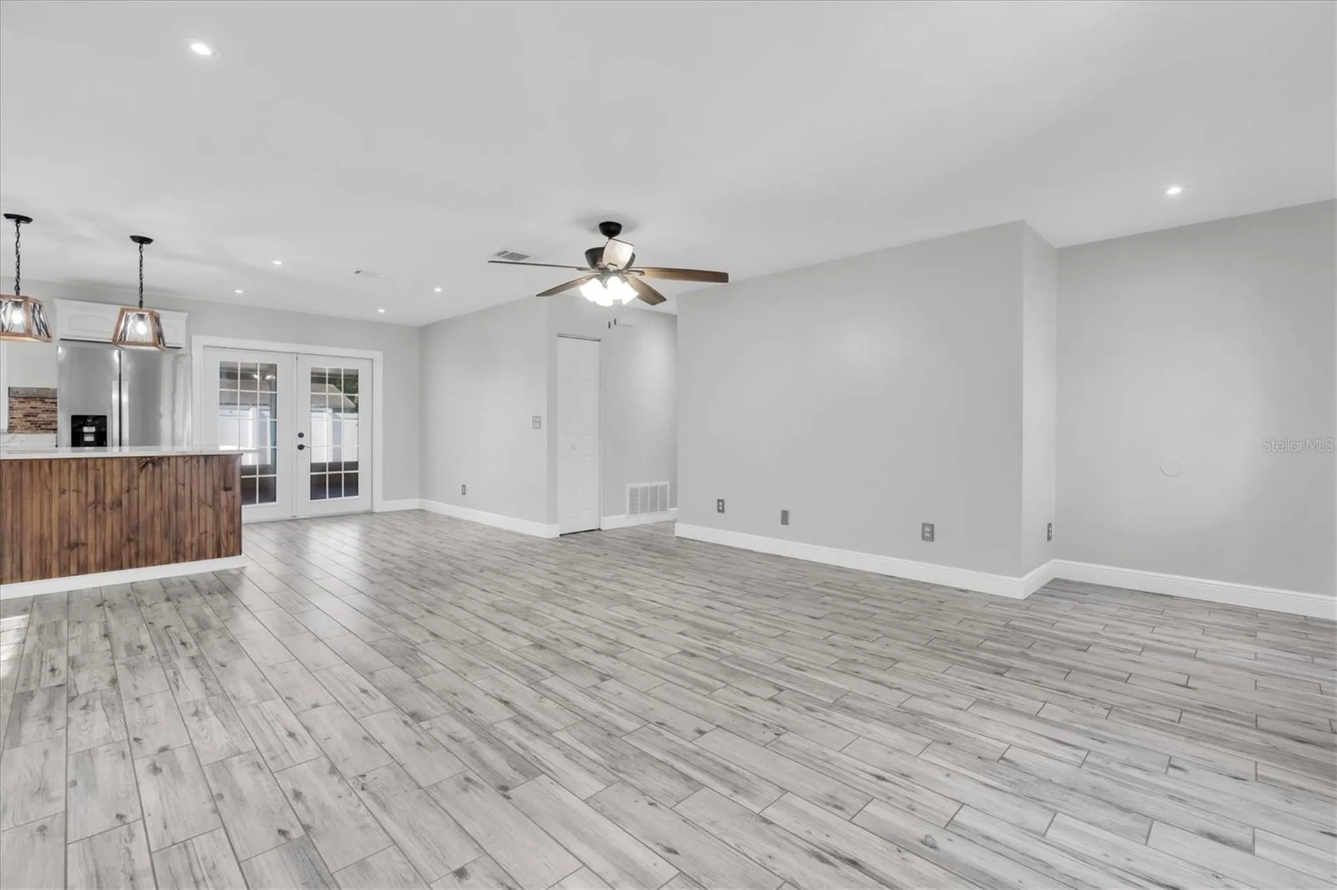 6832 Swain Avenue Tampa FL 33625