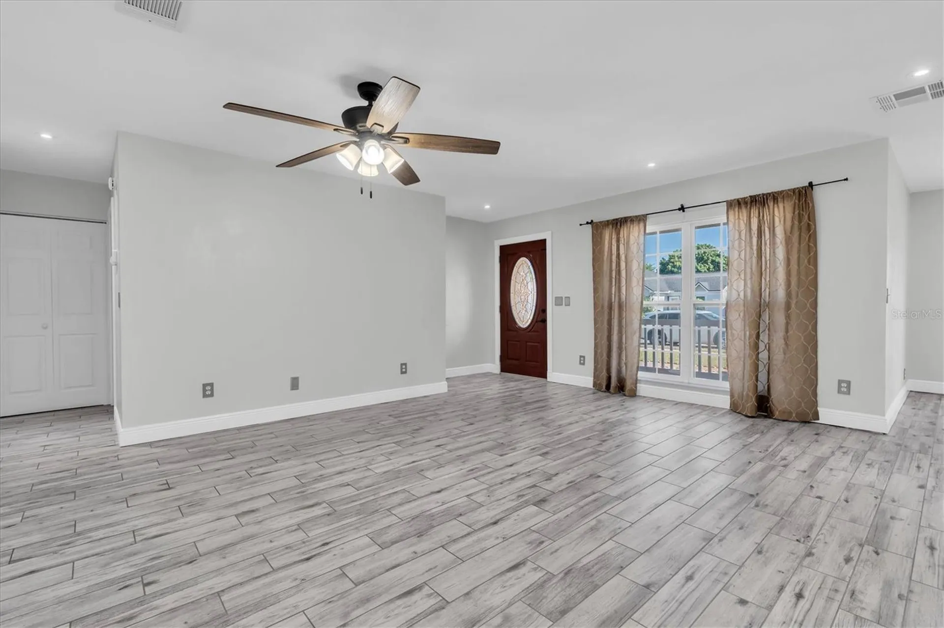 6832 Swain Avenue Tampa FL 33625