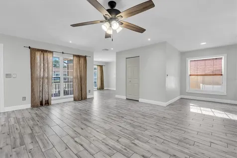 6832 Swain Avenue Tampa FL 33625