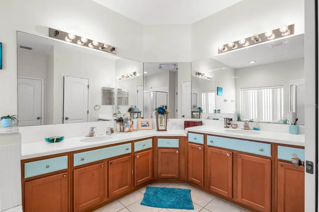 444 York Dale Drive Ruskin FL 33570