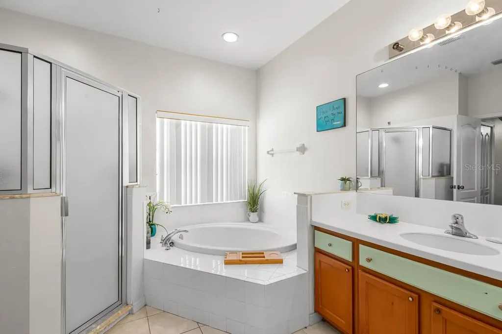 444 York Dale Drive Ruskin FL 33570