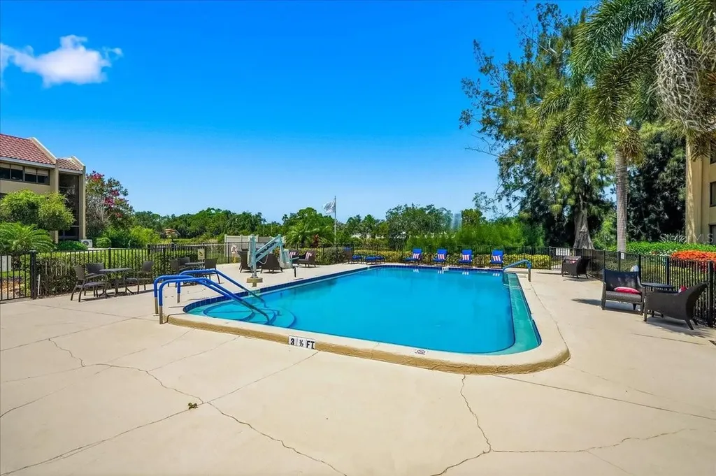 4540 Bee Ridge Road Sarasota FL 34233