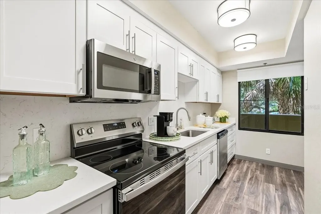 4540 Bee Ridge Road Sarasota FL 34233