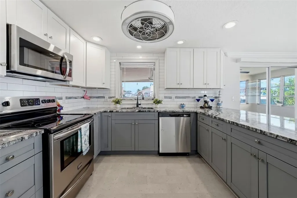 13815 Plumosa Avenue Hudson FL 34667