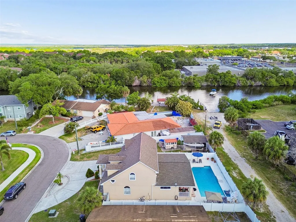 10735 SE Drummond Road Tampa FL 33615