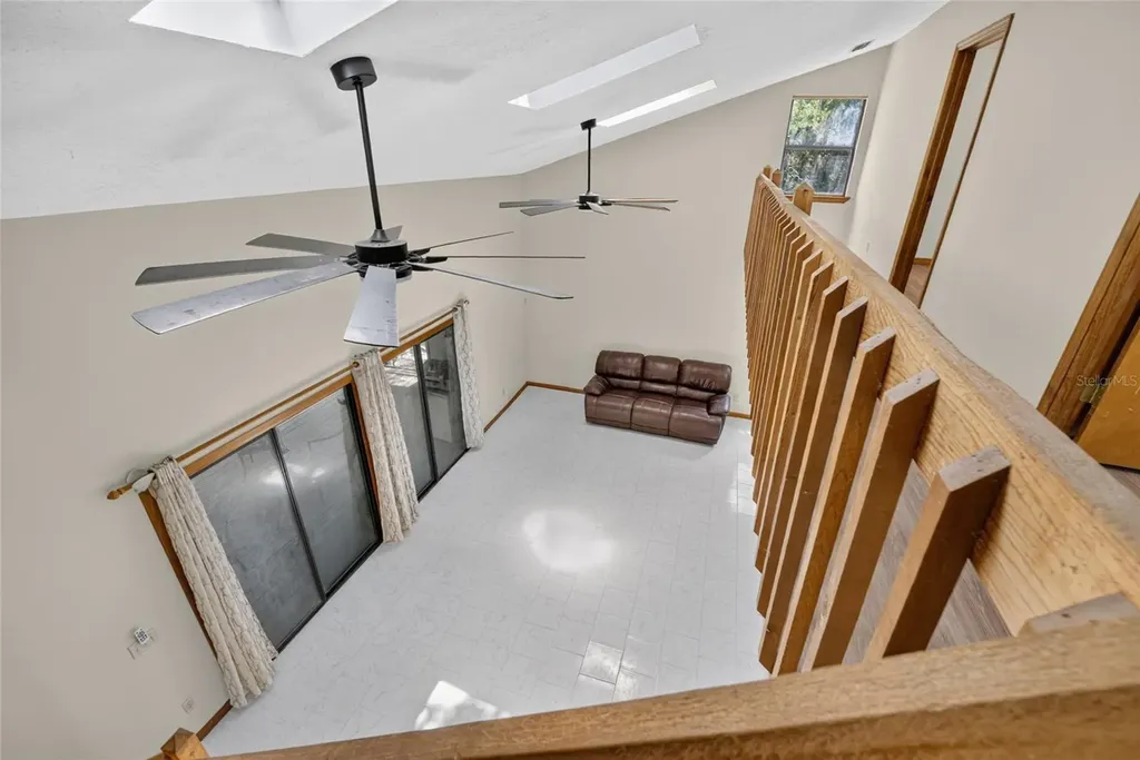 273 Neal Road Hawthorne FL 32640