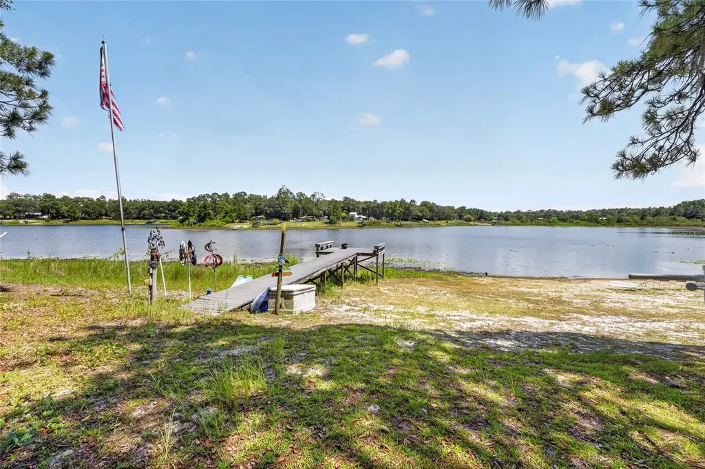 273 Neal Road Hawthorne FL 32640