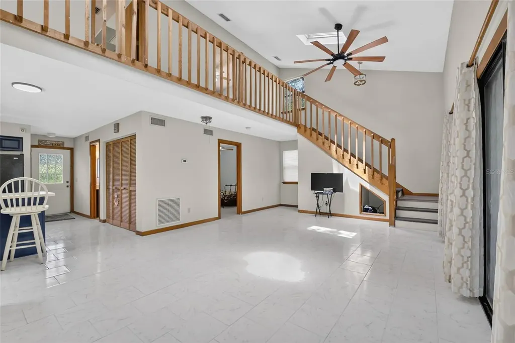 273 Neal Road Hawthorne FL 32640