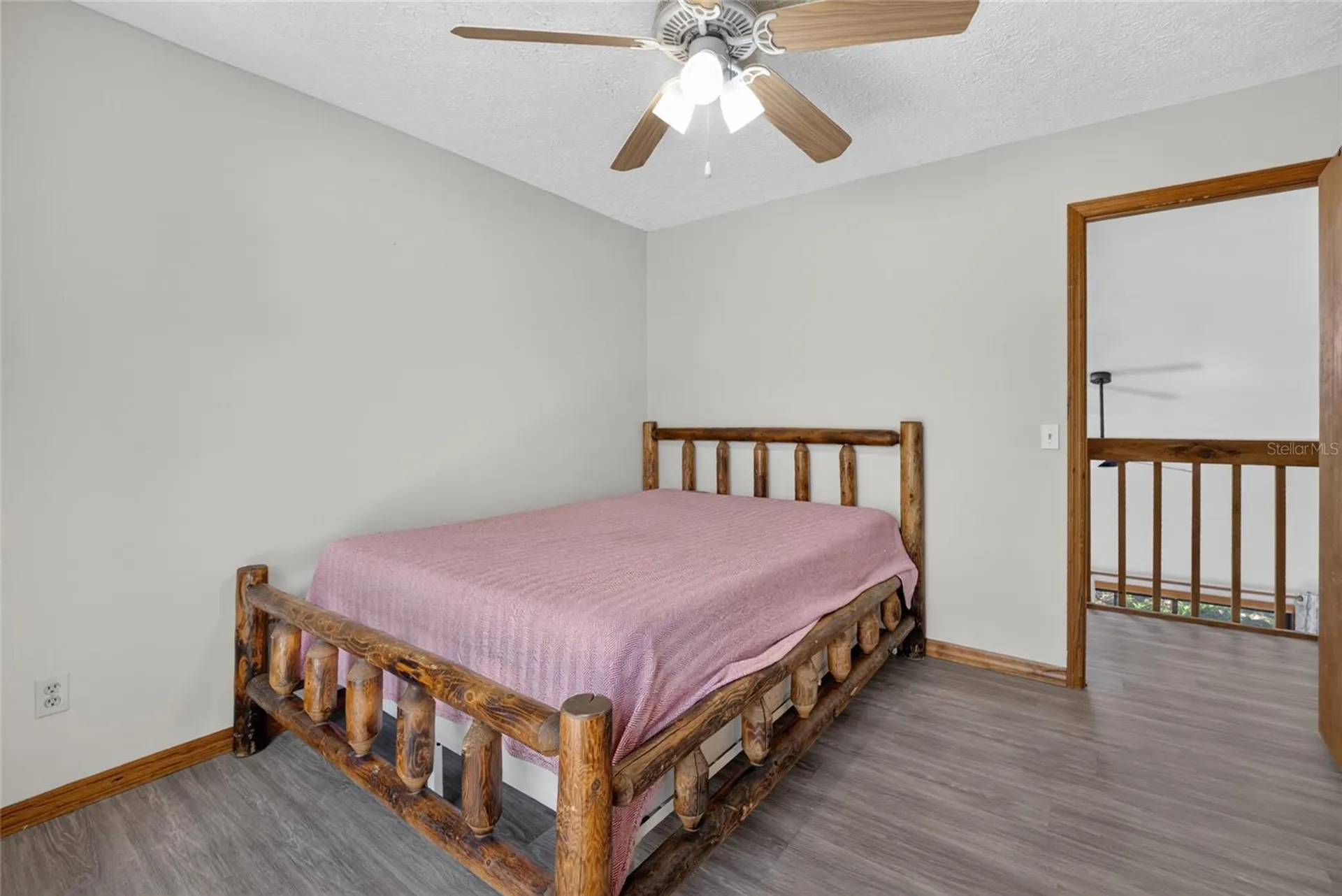 273 Neal Road Hawthorne FL 32640