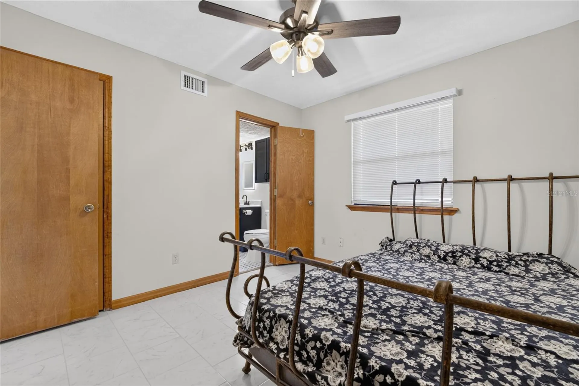 273 Neal Road Hawthorne FL 32640
