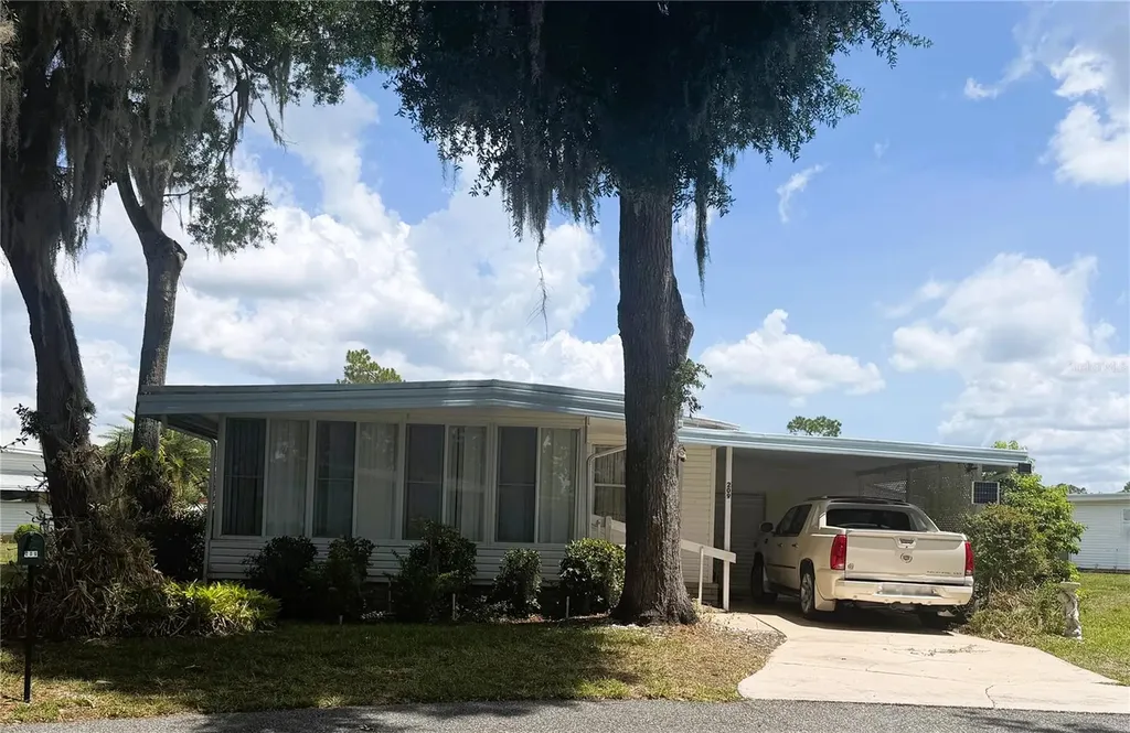 209 Jacaranda Drive Leesburg FL 34748