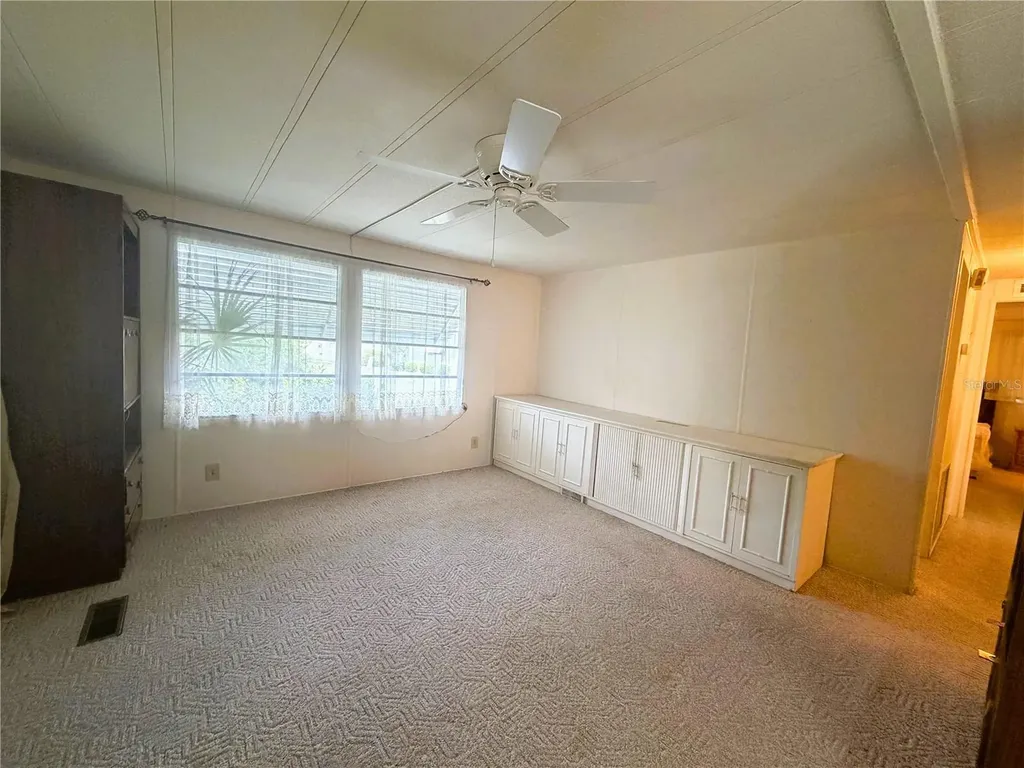 209 Jacaranda Drive Leesburg FL 34748