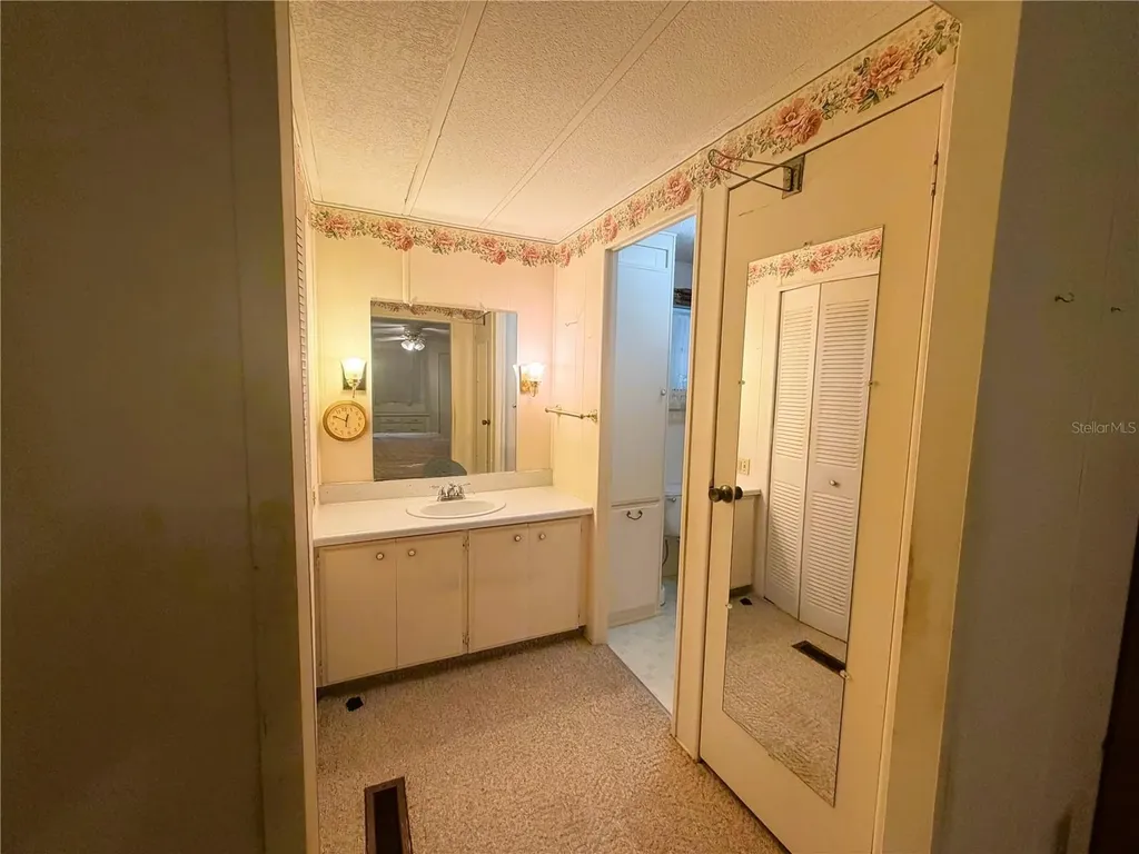 209 Jacaranda Drive Leesburg FL 34748