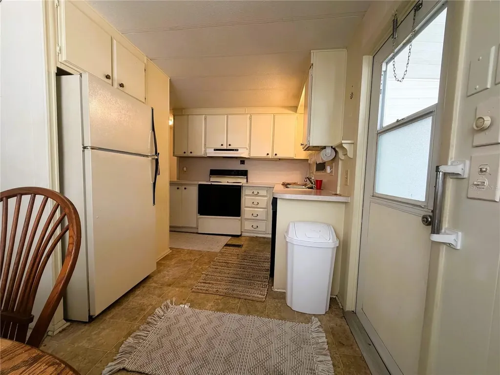 209 Jacaranda Drive Leesburg FL 34748