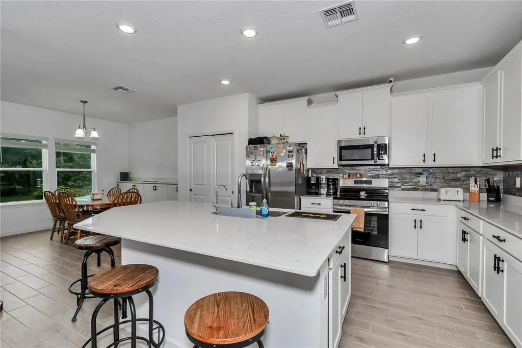 19720 SW 79th Place Dunnellon FL 34432