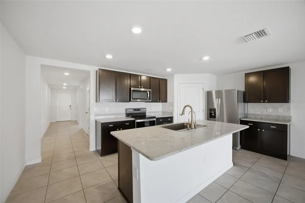 2812 Gumbo Limbo Drive Wimauma FL 33598